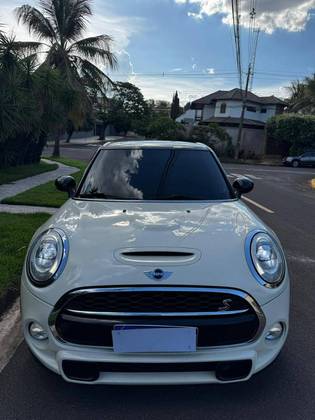 MINI COOPER 2.0 S 16V TURBO GASOLINA 4P AUTOMÁTICO MINI COOPER 2.0 S 16V TURBO GASOLINA 4P AUTOMÁTICO